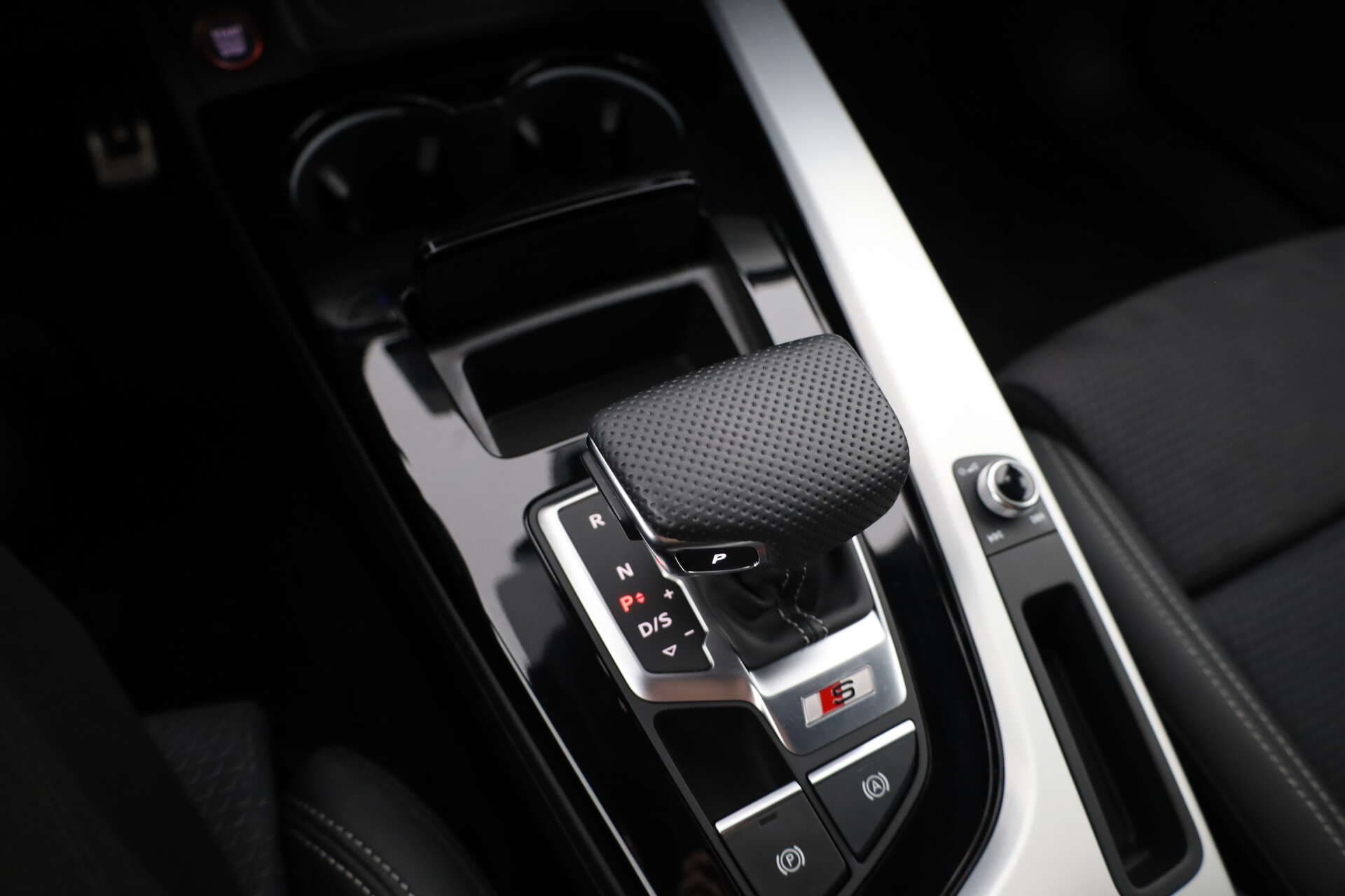 AUDI S4 Avant, photo 16 sur 17