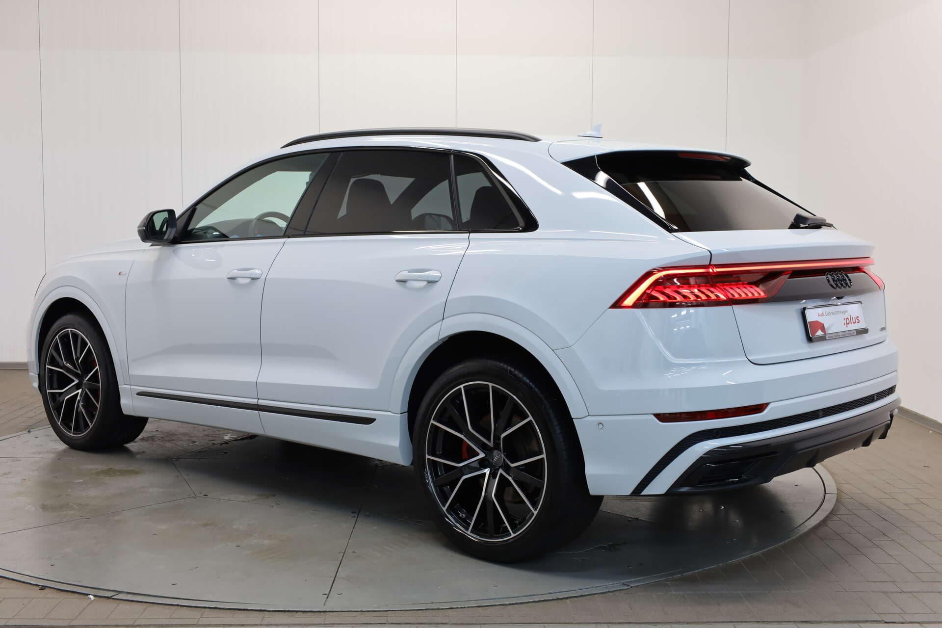 AUDI Q8, photo 3 sur 17