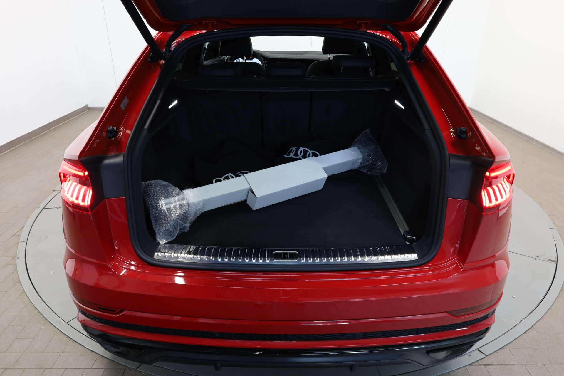 AUDI Q8, photo 11 sur 17
