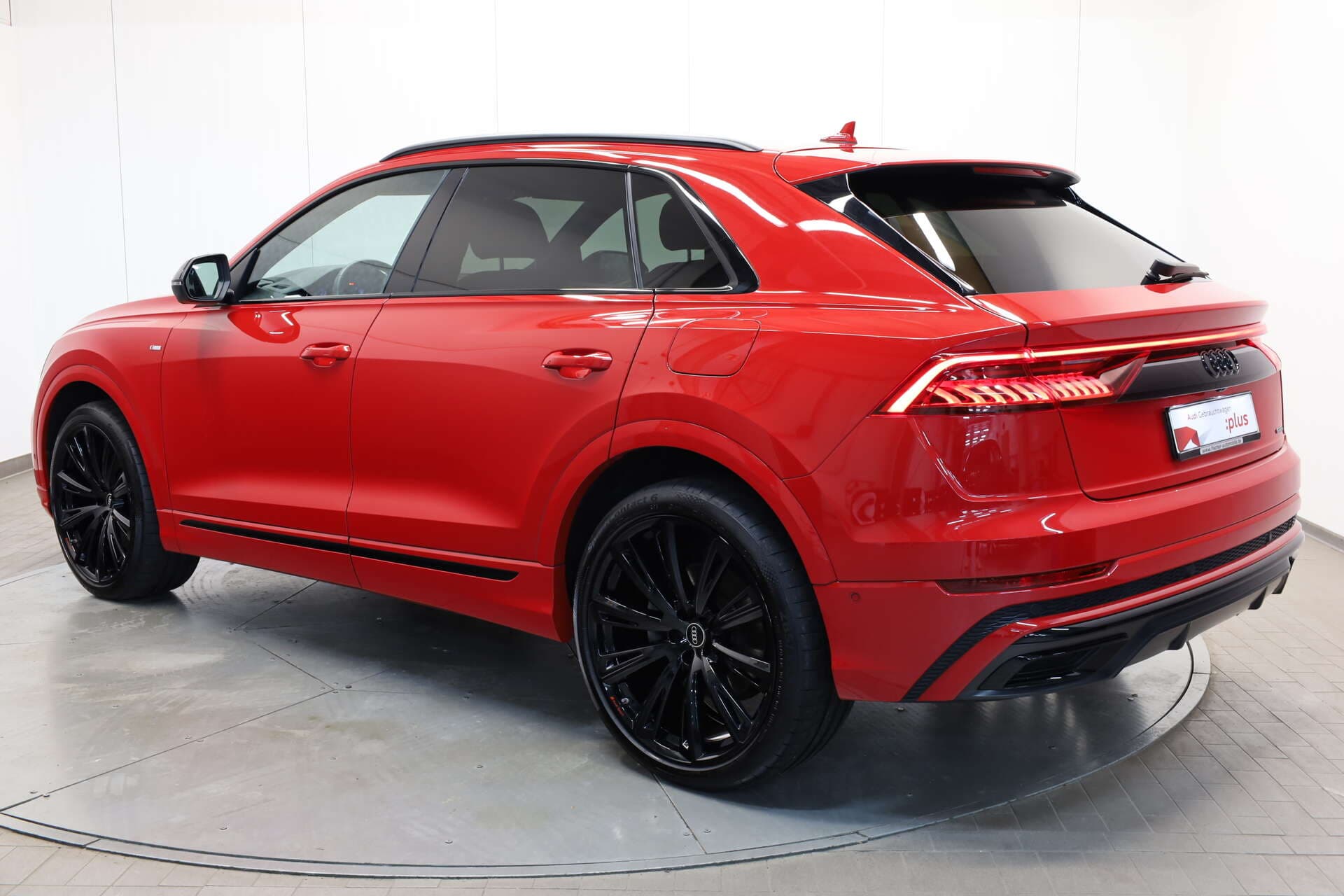 AUDI Q8, photo 3 sur 17