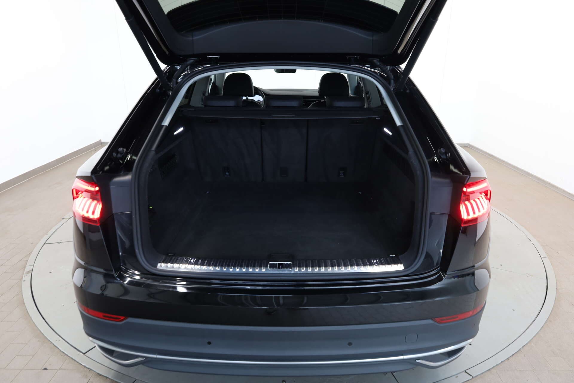 AUDI Q8, photo 11 sur 17