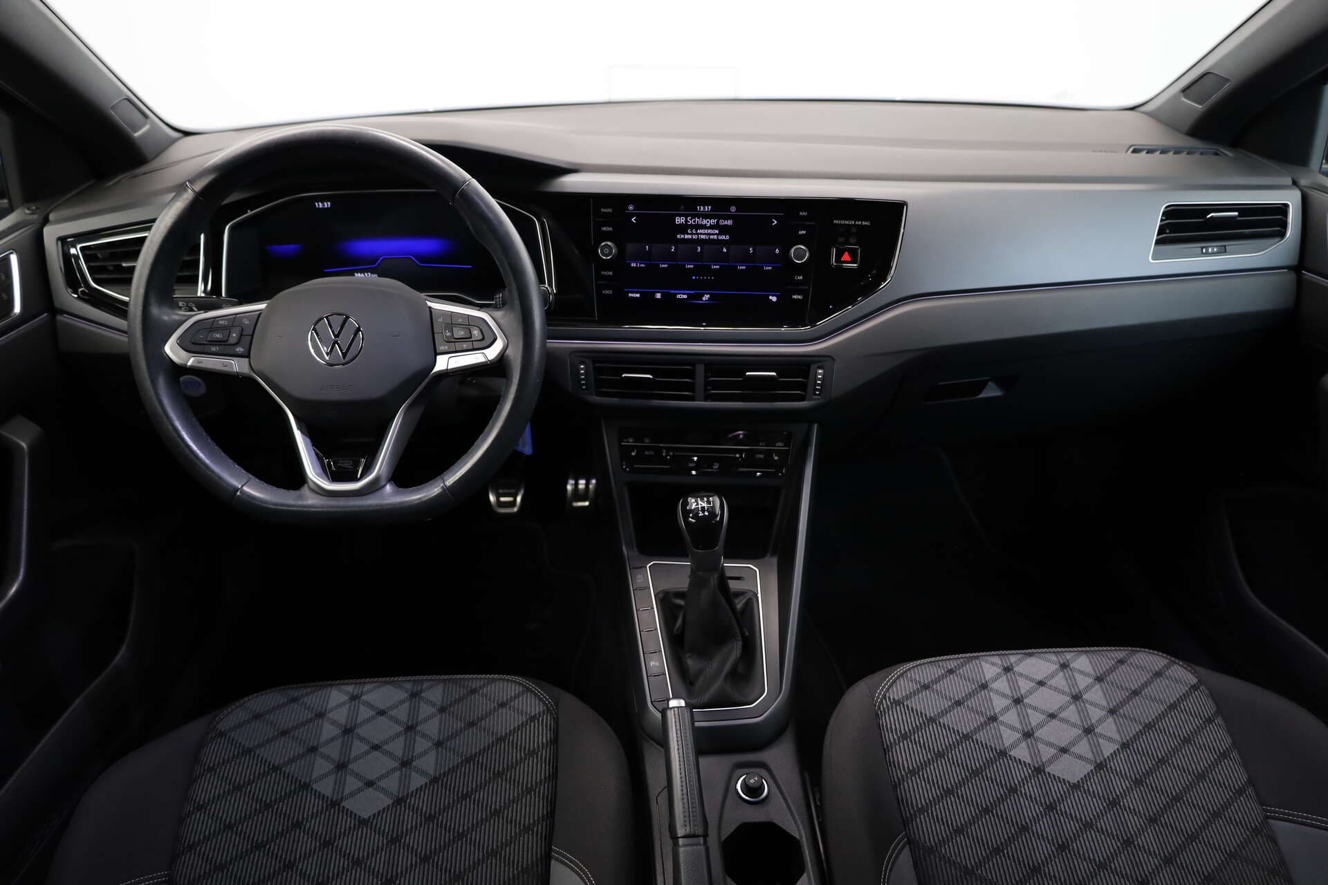 VOLKSWAGEN Polo, photo 6 sur 16