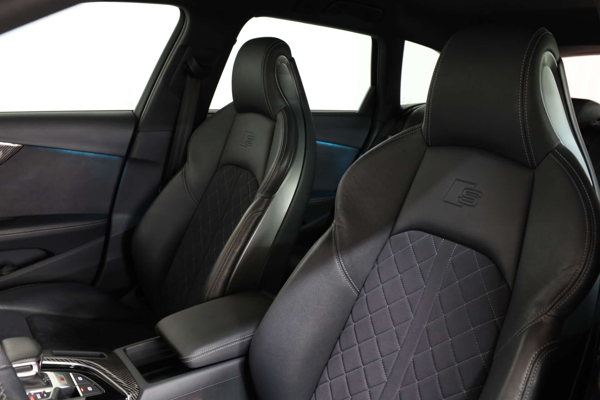 AUDI S4 Avant, photo 8 sur 17