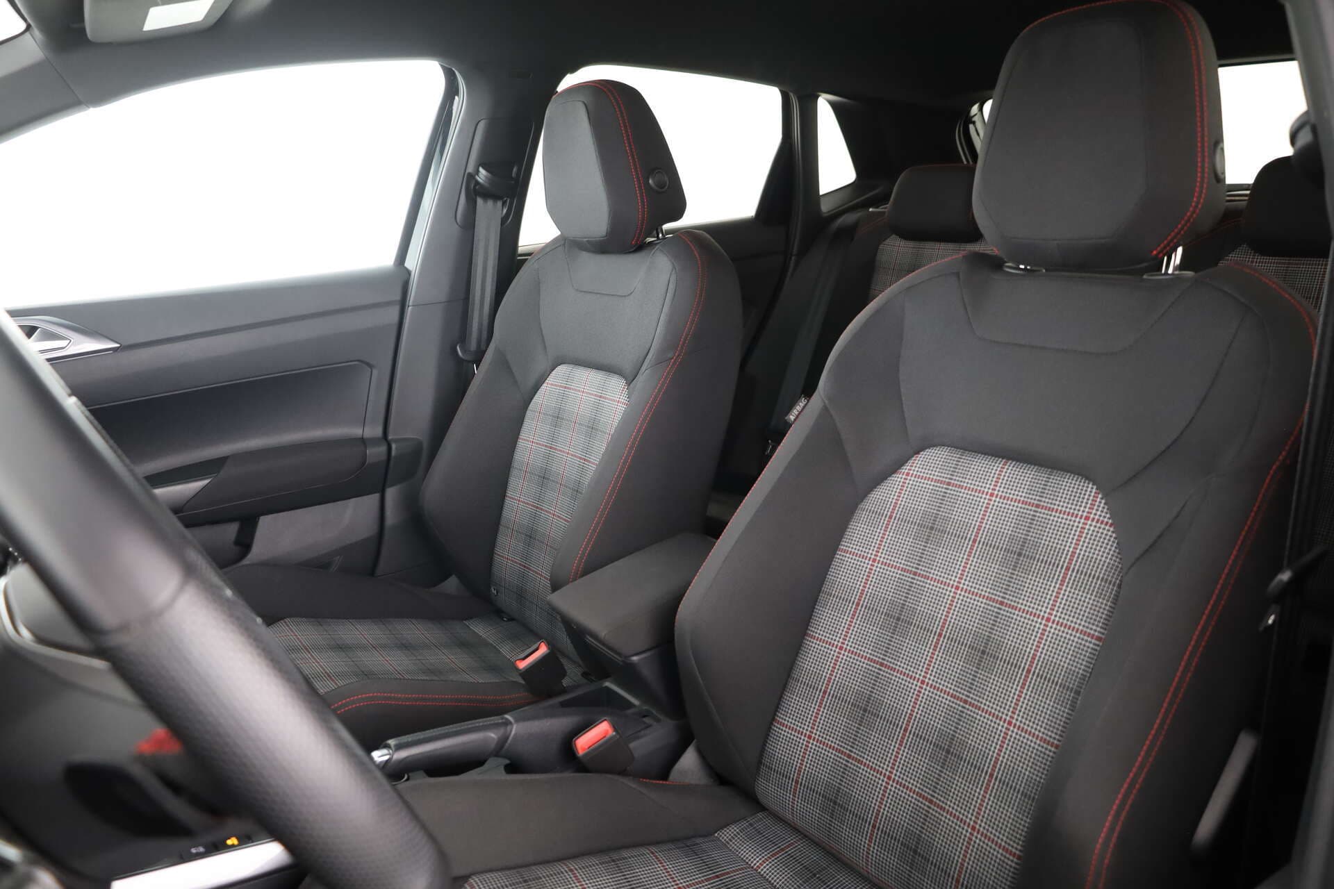 VOLKSWAGEN Polo, photo 9 sur 17