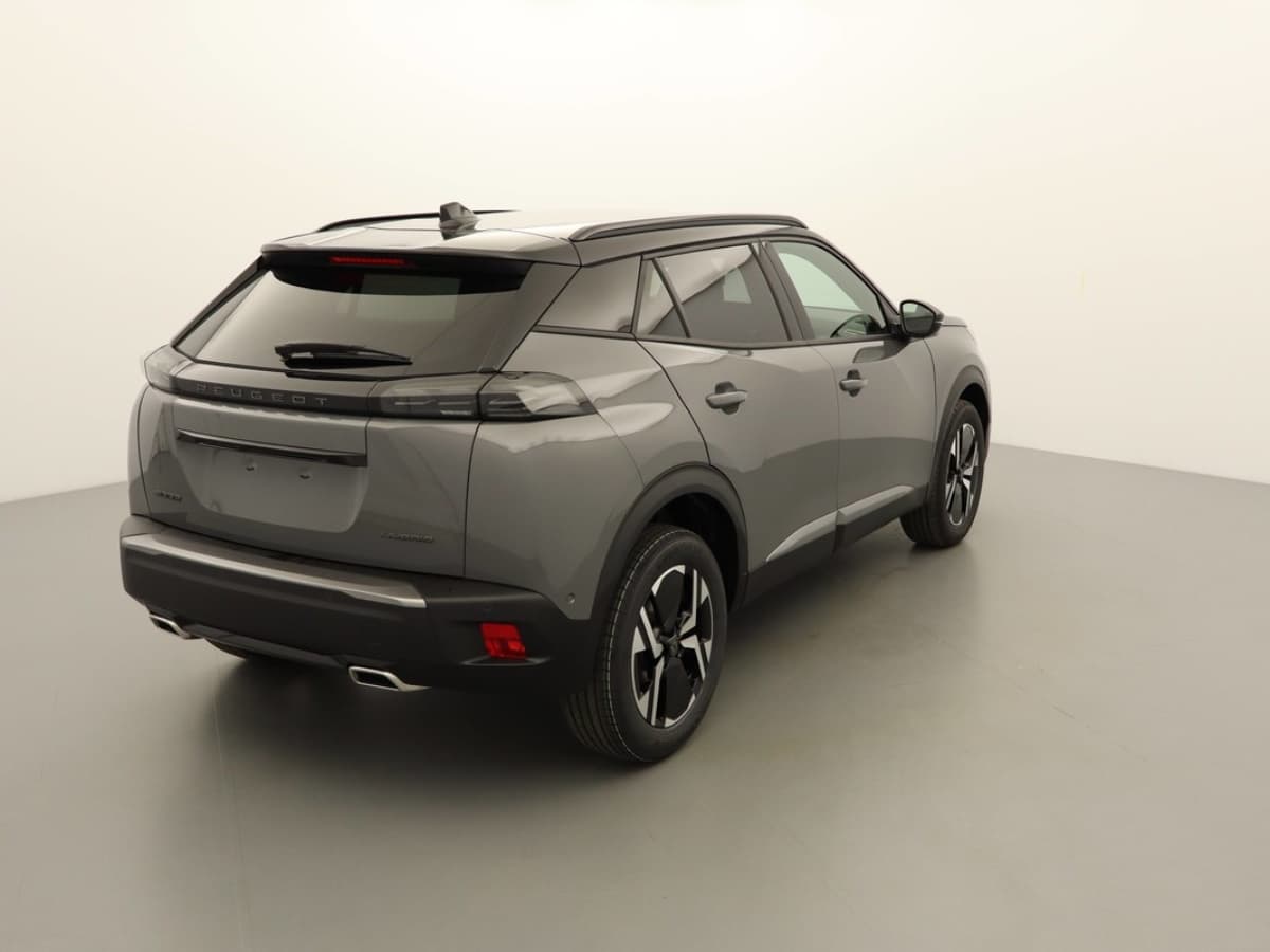 PEUGEOT 2008 HYBRID 145, photo 2 sur 6