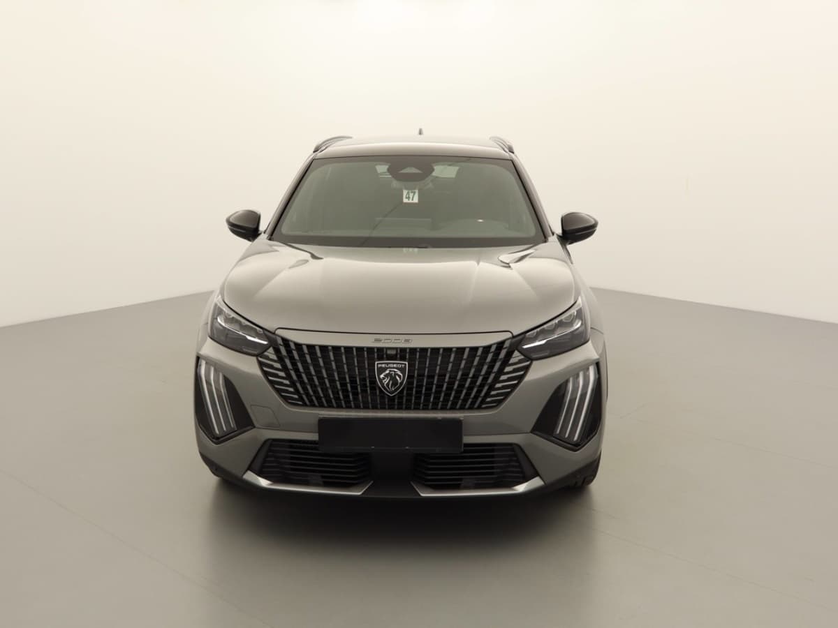 PEUGEOT 2008 HYBRID 145, photo 3 sur 6
