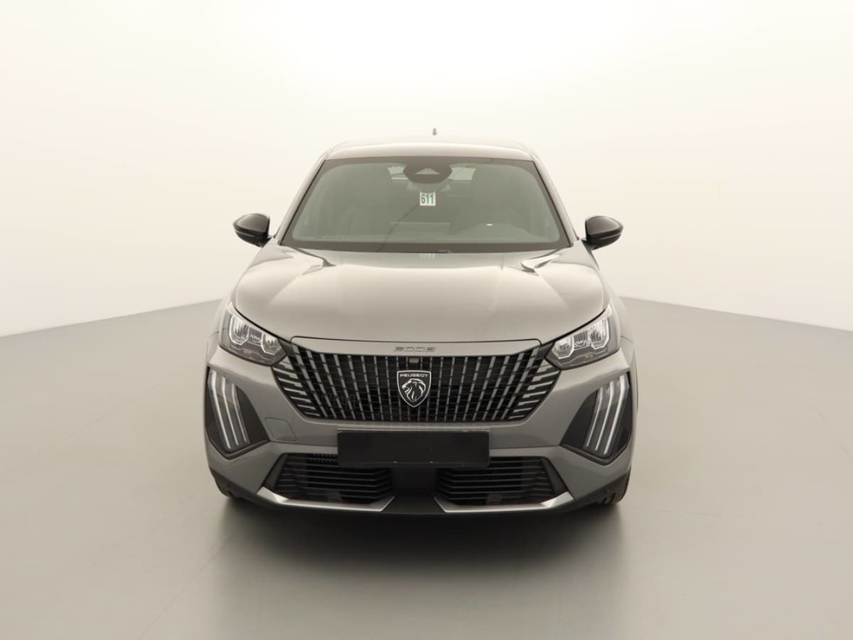 PEUGEOT 2008 HYBRID 145, photo 3 sur 6