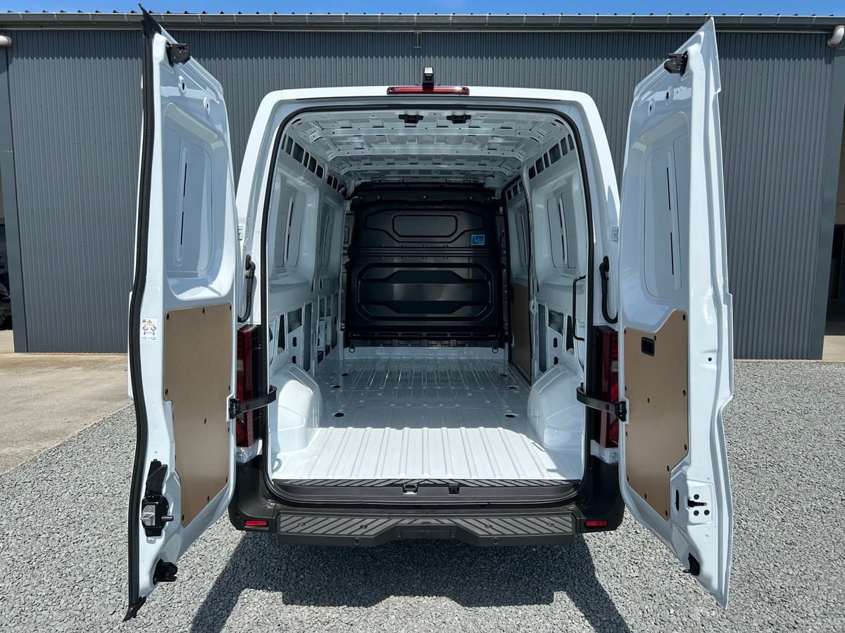 RENAULT MASTER 4 FGN 3T5 L3H2, photo 6 sur 6