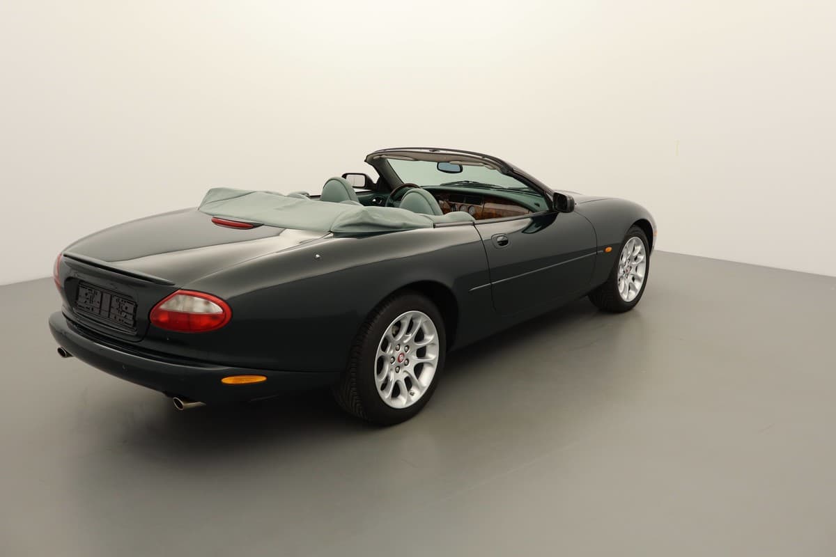 jaguar XKR, photo 2 sur 6