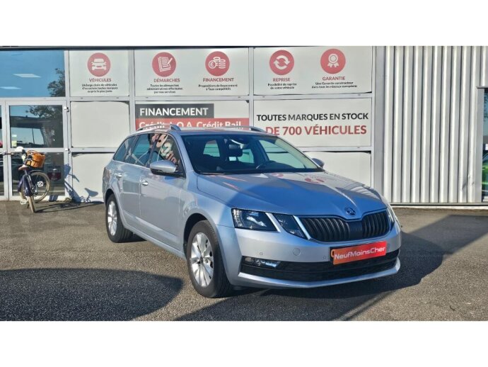 SKODA Octavia combi Ambition 1.6 TDI 116cv DSG7 + Attelage + Sièges AV Chauffants + DAB